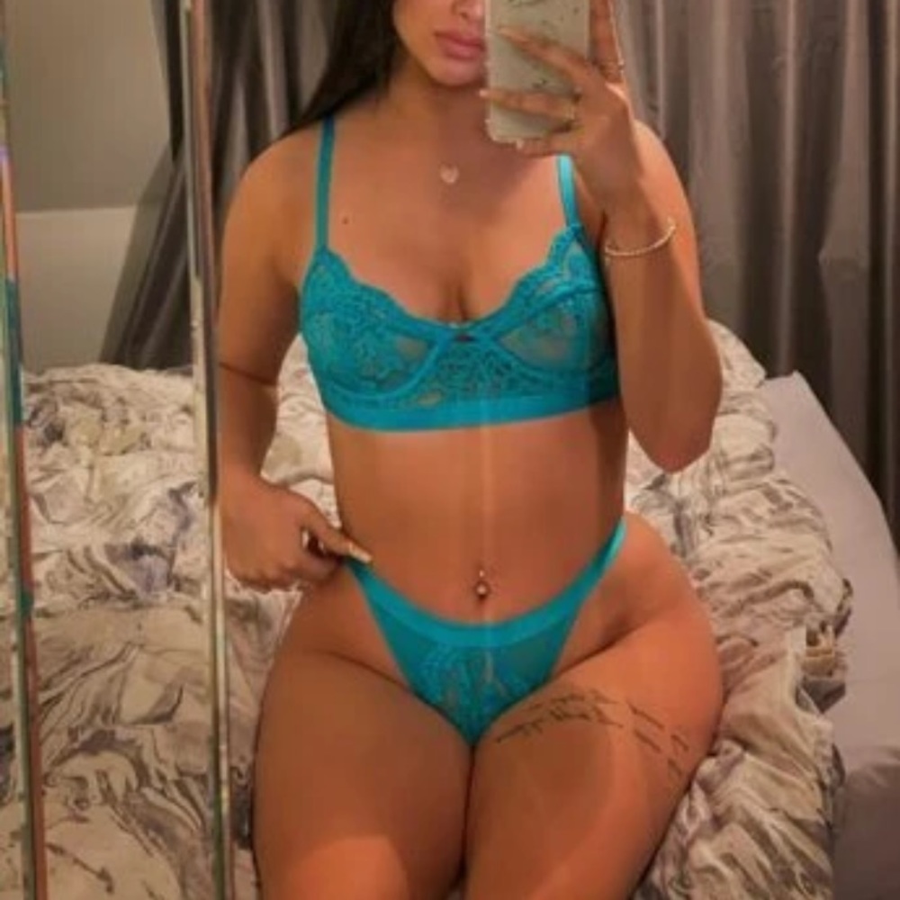 Blue Lace Lingerie Set - Picture 5 of 6